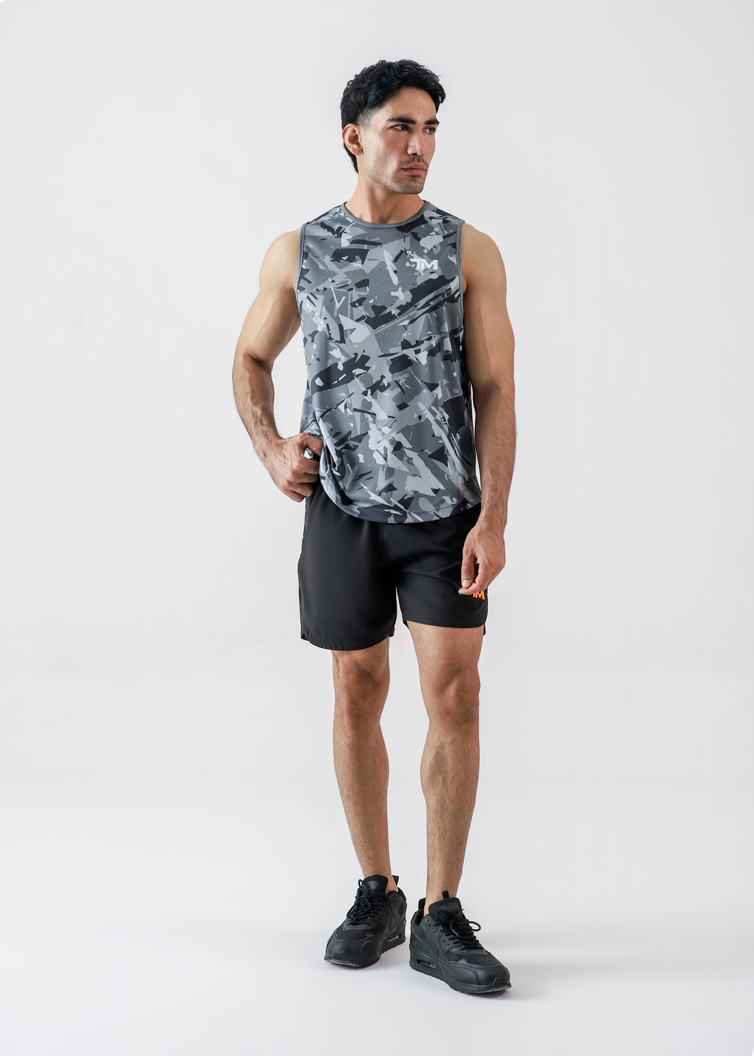 BLACK ABSTRACT CLOUD MESH SLEEVELESS.